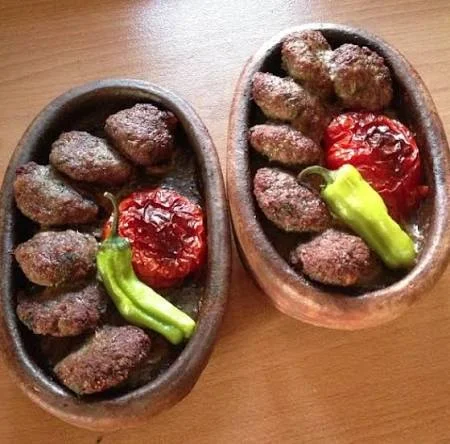 Güveçte köfte