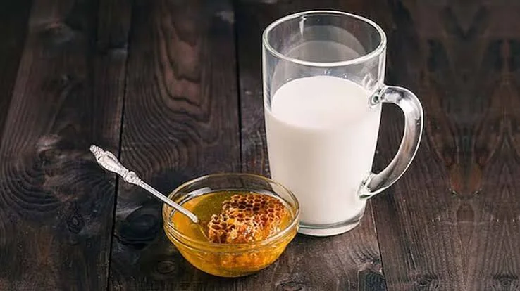 Ballı süt